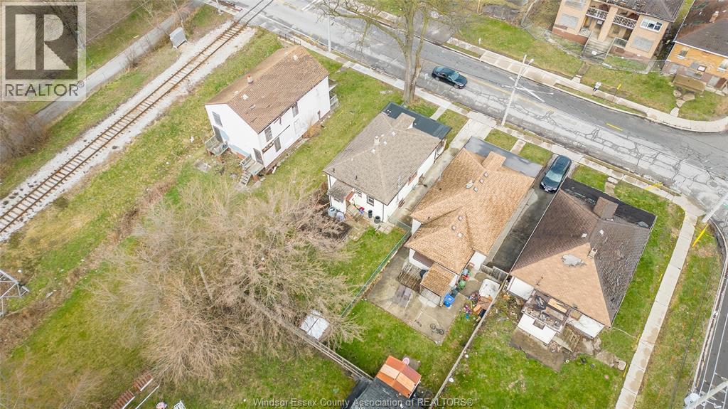 879 FELIX, Windsor, Ontario, N9C3L1 — Photo 5