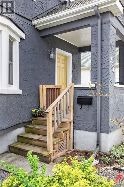 206 YORK Street, St. Catharines, Ontario, L2R6G4 — Photo 3