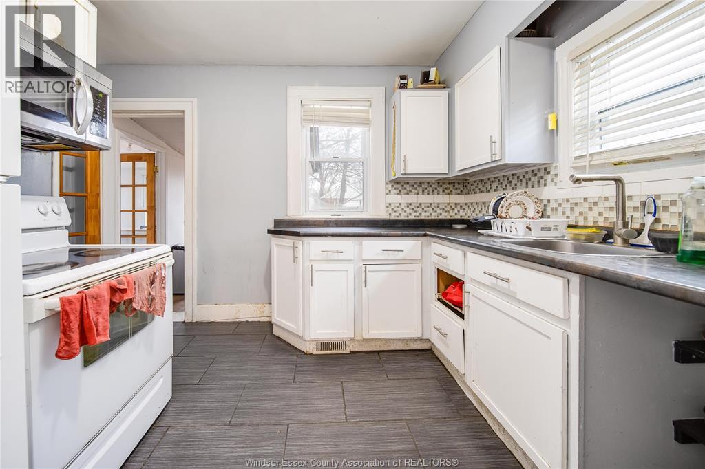 961 CURRY AVENUE, Windsor, Ontario, N9B2C4 — Photo 11