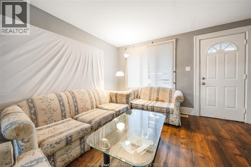 961 CURRY AVENUE, Windsor, Ontario, N9B2C4 — Photo 3
