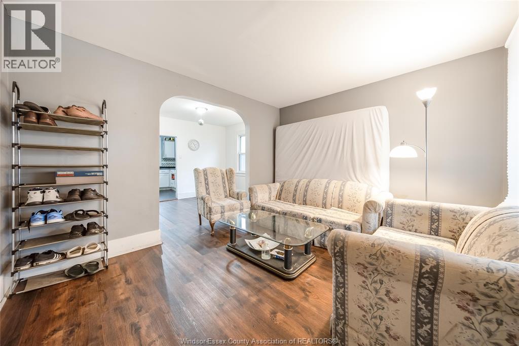 961 CURRY AVENUE, Windsor, Ontario, N9B2C4 — Photo 5