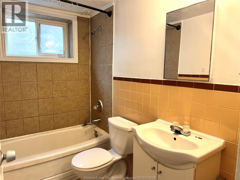 2035 UNIVERSITY AVENUE West Unit# 101, Windsor, Ontario, N9B1E1 — Photo 10