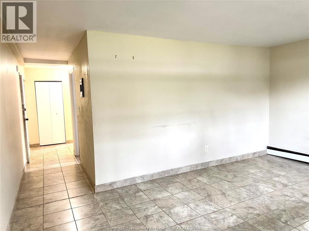 2035 UNIVERSITY AVENUE West Unit# 101, Windsor, Ontario, N9B1E1 — Photo 4