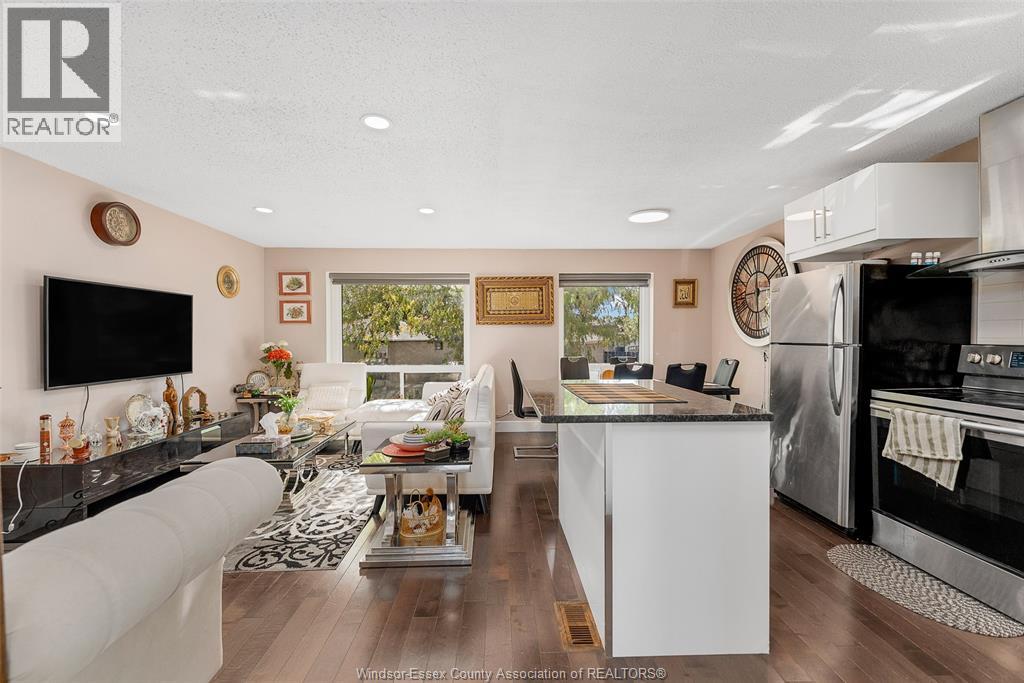 9978 FOREST GLADE COURT Unit# 5, Windsor, Ontario, N8R2B9 — Photo 5