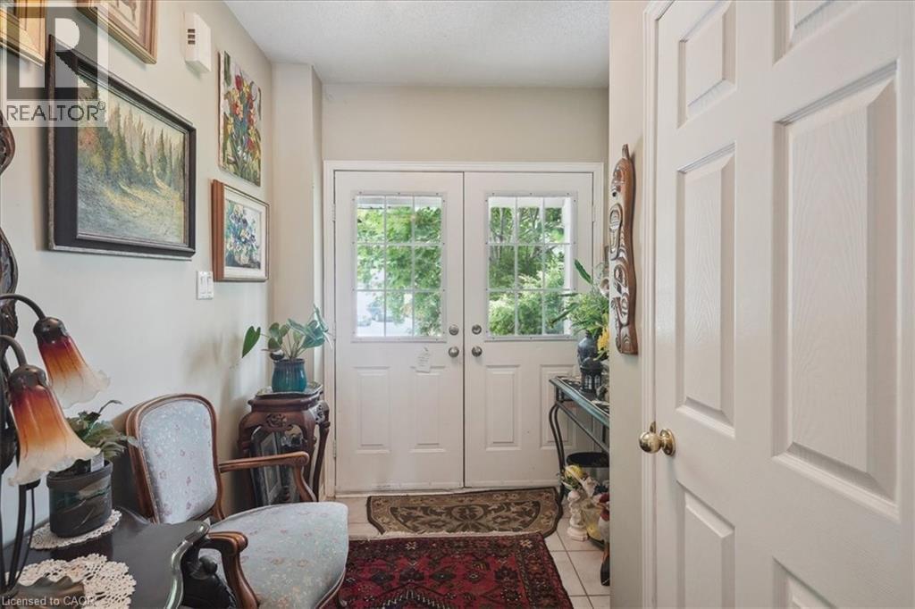 5224 THORNBURN Drive, Burlington, Ontario, L7L6R4 — Photo 2