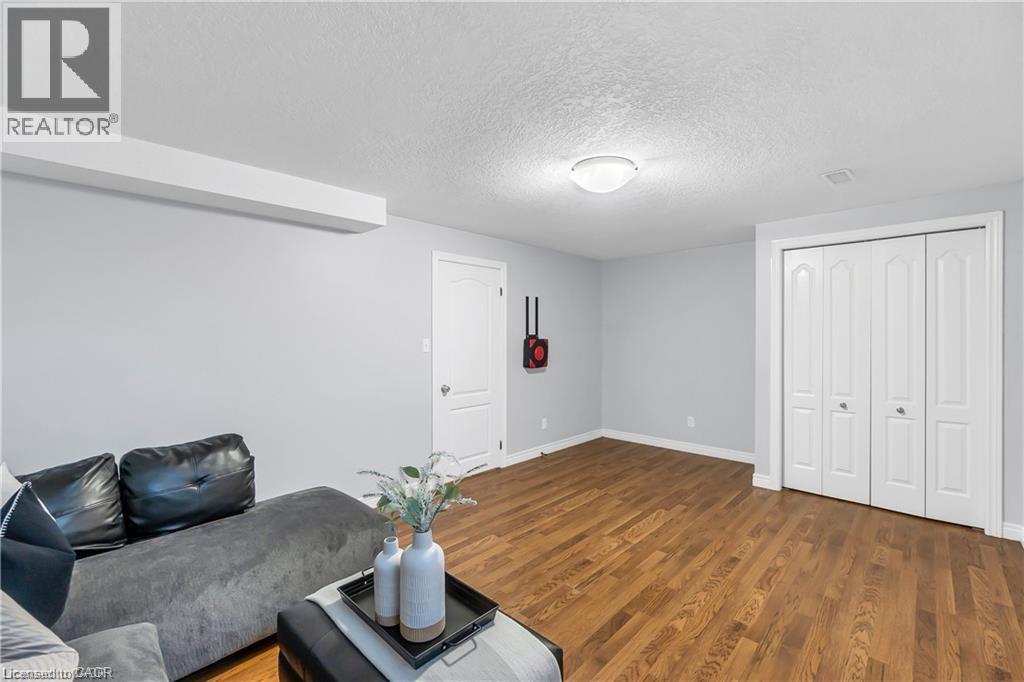 48 CLOUGH Crescent, Guelph, Ontario, N1L0G1 — Photo 28