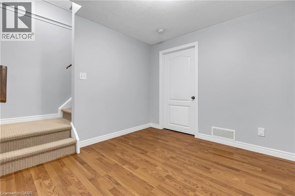 48 CLOUGH Crescent, Guelph, Ontario, N1L0G1 — Photo 30