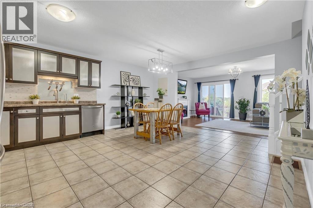 48 CLOUGH Crescent, Guelph, Ontario, N1L0G1 — Photo 5