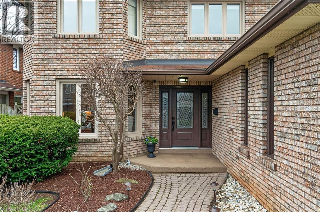 520 WOODVIEW Road, Burlington, Ontario, L7N3P9 — Photo 3