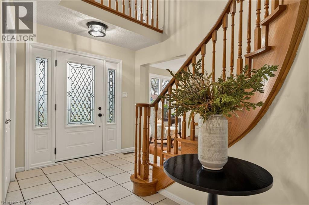 520 WOODVIEW Road, Burlington, Ontario, L7N3P9 — Photo 5
