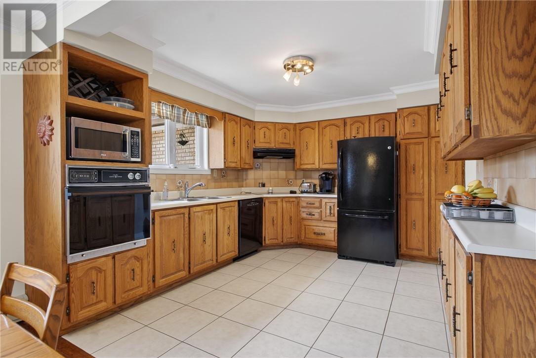 736 Howey Drive, Sudbury, Ontario, P3B1H1 — Photo 3