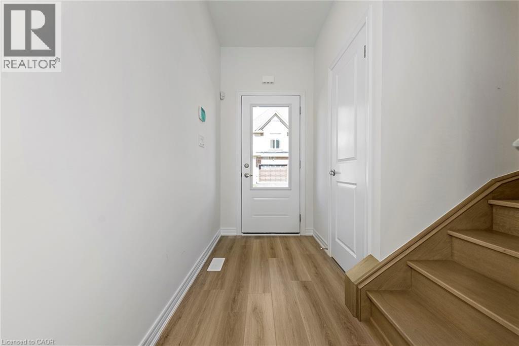 205 THAMES Way Unit# 31, Hamilton, Ontario, L0R1W2 — Photo 3