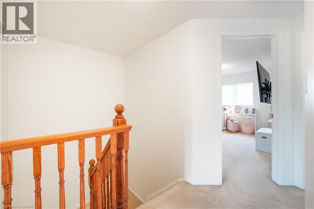 30 FALLOWFIELD Drive, Kitchener, Ontario, N2C0A8 — Photo 15