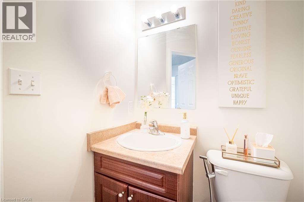 30 FALLOWFIELD Drive, Kitchener, Ontario, N2C0A8 — Photo 7