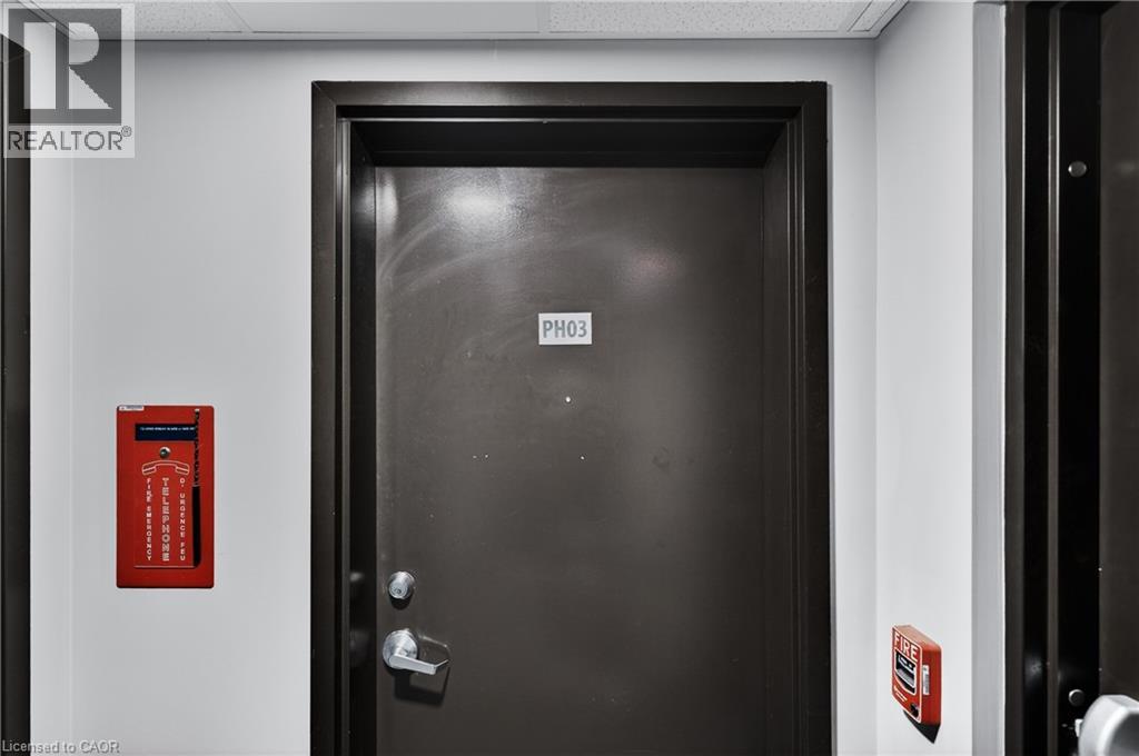 246 LESTER Street Unit# PH-03, Waterloo, Ontario, N2L0H1 — Photo 11