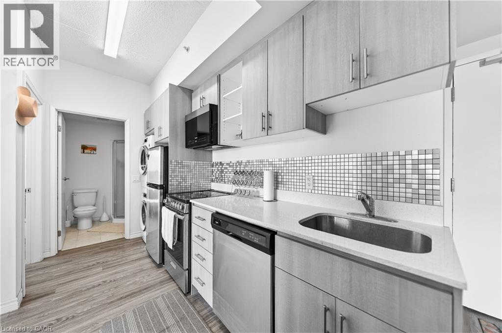 246 LESTER Street Unit# PH-03, Waterloo, Ontario, N2L0H1 — Photo 16