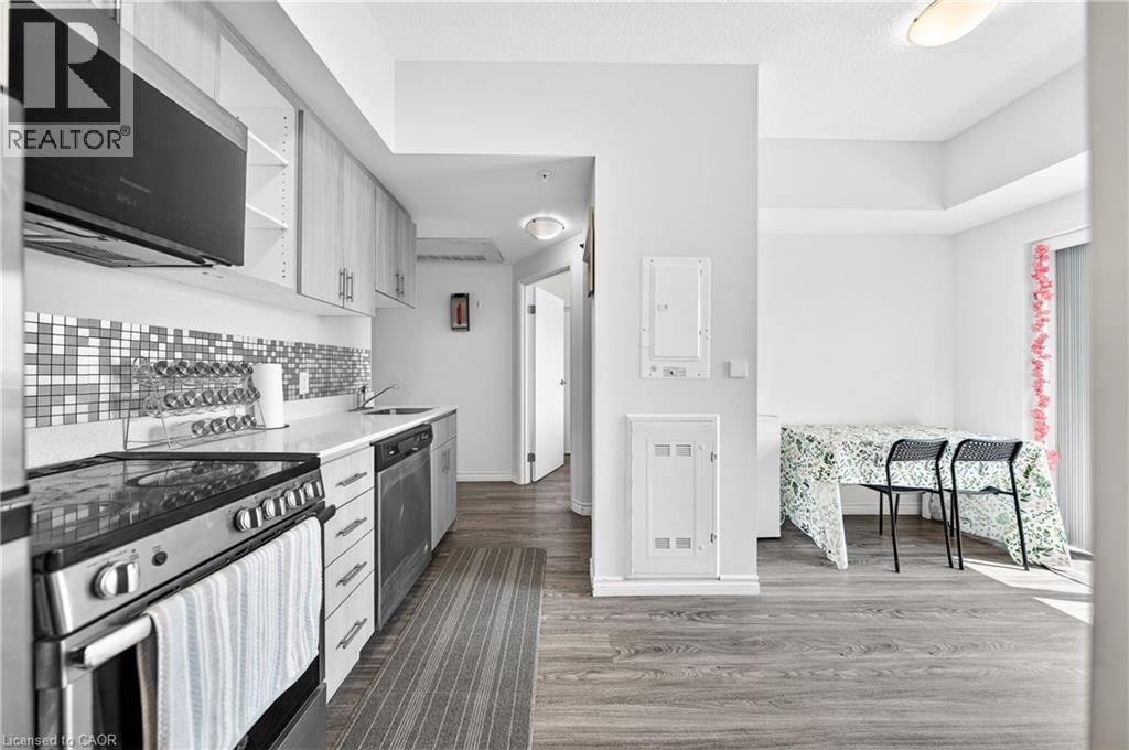 246 LESTER Street Unit# PH-03, Waterloo, Ontario, N2L0H1 — Photo 21