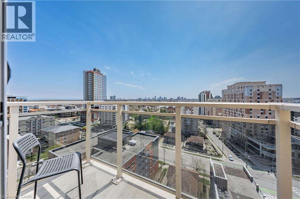 246 LESTER Street Unit# PH-03, Waterloo, Ontario, N2L0H1 — Photo 37