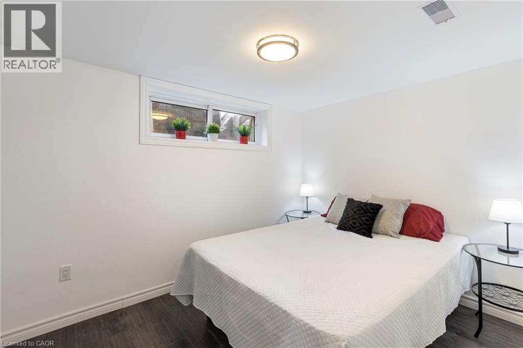 7 PURDY Crescent Unit# 2, Hamilton, Ontario, L9A3B4 — Photo 4