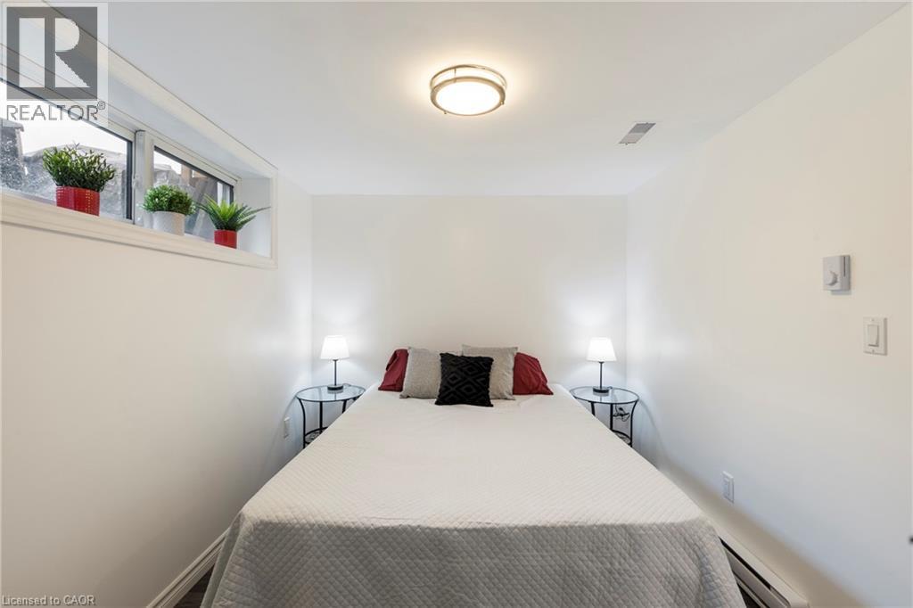 7 PURDY Crescent Unit# 2, Hamilton, Ontario, L9A3B4 — Photo 6