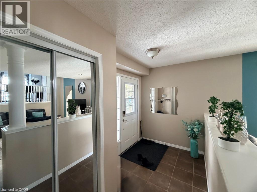 15 GEES Way, Cambridge, Ontario, N3C4M5 — Photo 3