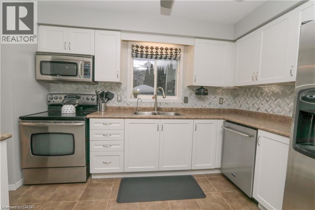 15 GEES Way, Cambridge, Ontario, N3C4M5 — Photo 5