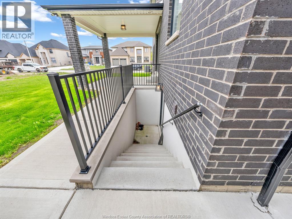 569 HOLBURN, Windsor, Ontario, N8X0A3 — Photo 9