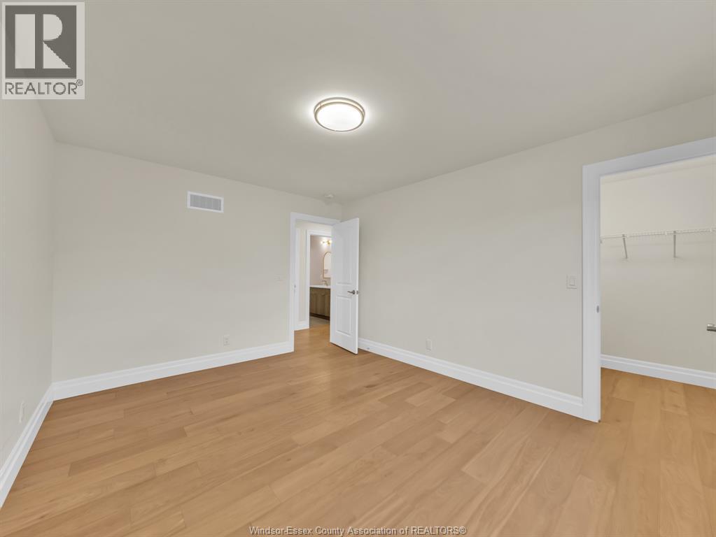 569 HOLBURN, Windsor, Ontario, N8X0A3 — Photo 39