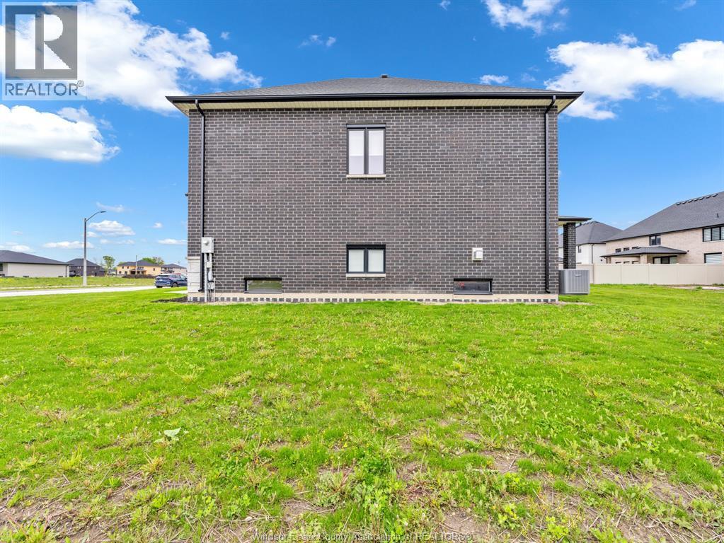 569 HOLBURN, Windsor, Ontario, N8X0A3 — Photo 6