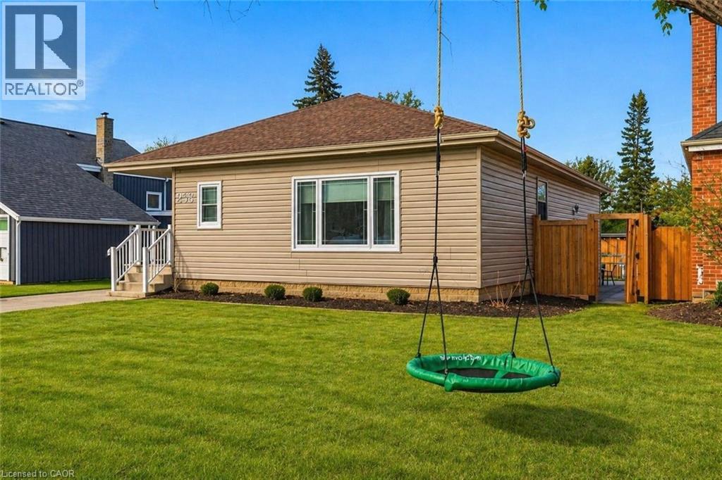 258 SANATORIUM Road, Hamilton, Ontario, L9C1Z9 — Photo 3