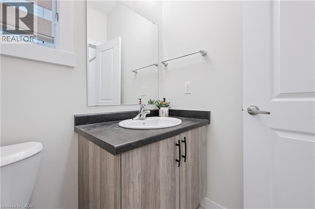 40 MOON Crescent, Cambridge, Ontario, N1S0C4 — Photo 14