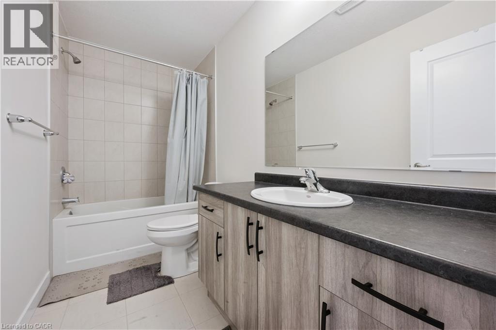 40 MOON Crescent, Cambridge, Ontario, N1S0C4 — Photo 19