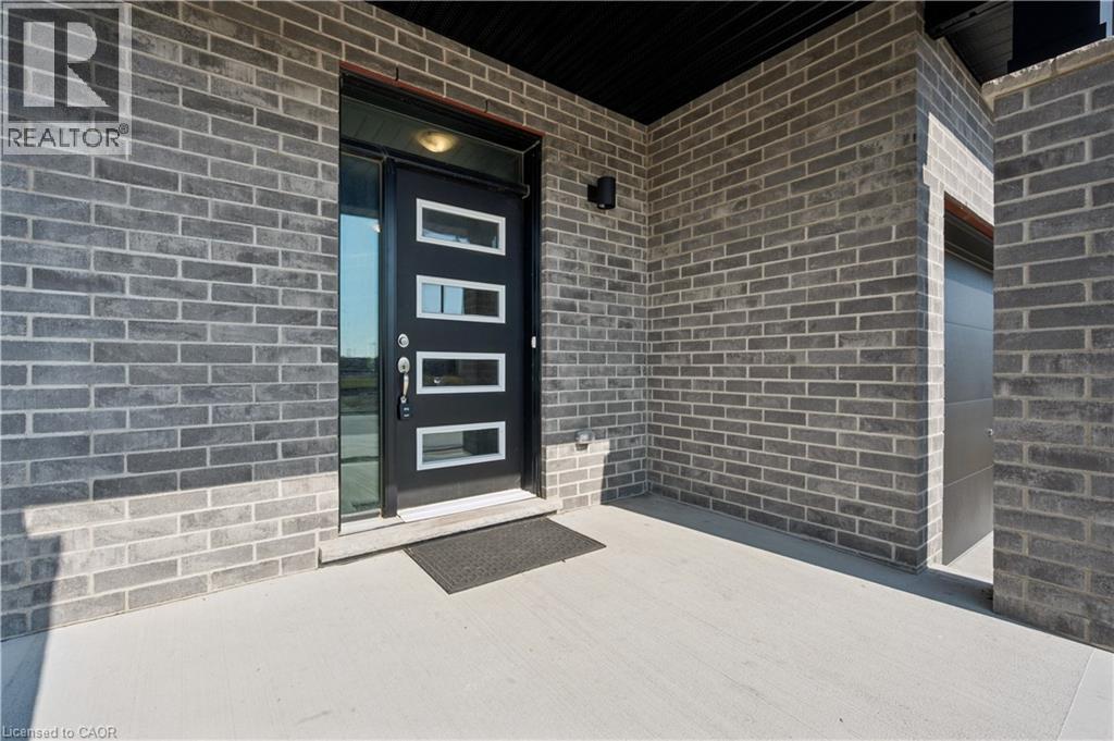 40 MOON Crescent, Cambridge, Ontario, N1S0C4 — Photo 4