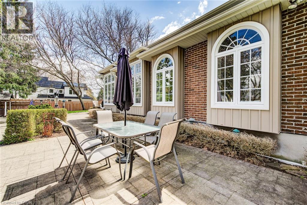 514 COLONIAL Drive, Waterloo, Ontario, N2K1Z6 — Photo 10