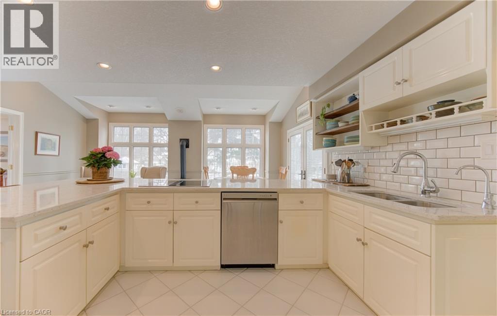 514 COLONIAL Drive, Waterloo, Ontario, N2K1Z6 — Photo 15