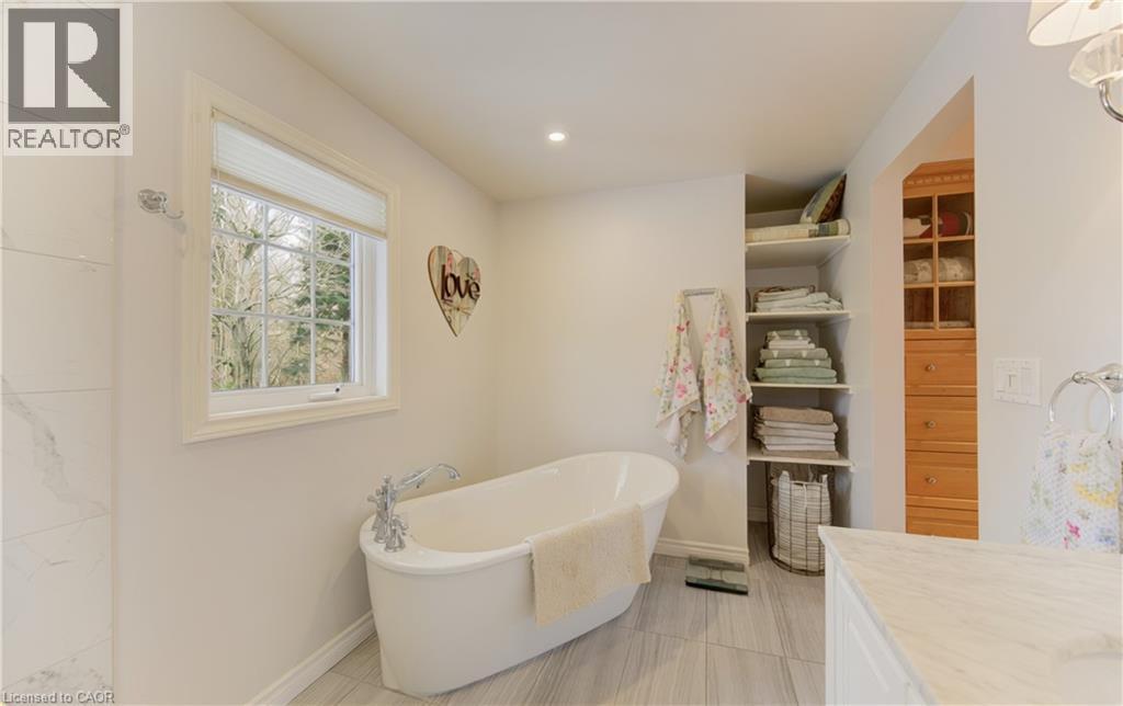 514 COLONIAL Drive, Waterloo, Ontario, N2K1Z6 — Photo 37