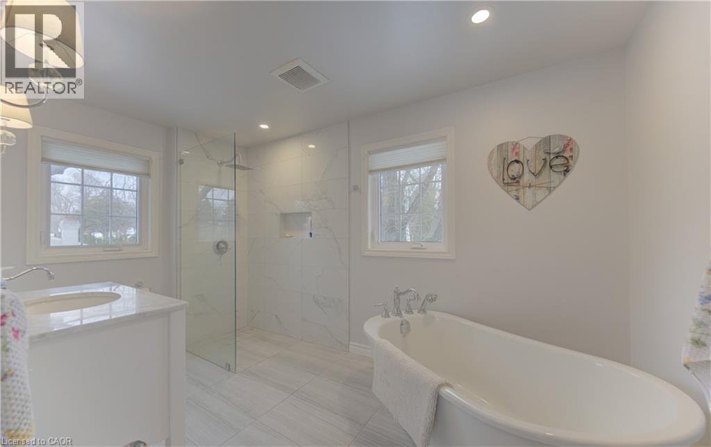 514 COLONIAL Drive, Waterloo, Ontario, N2K1Z6 — Photo 38