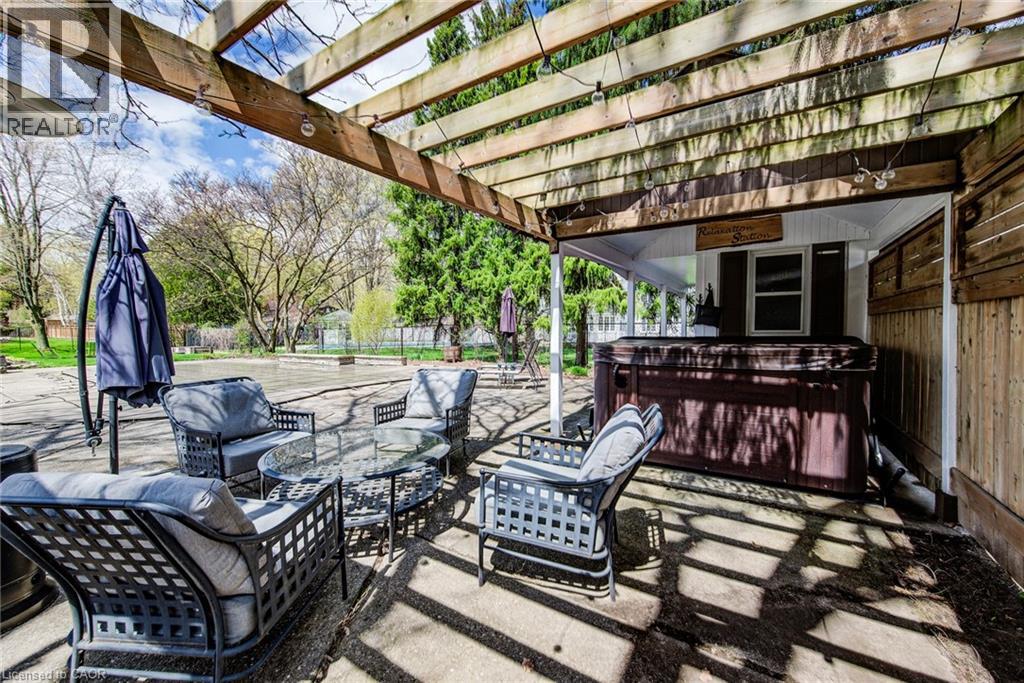 514 COLONIAL Drive, Waterloo, Ontario, N2K1Z6 — Photo 9