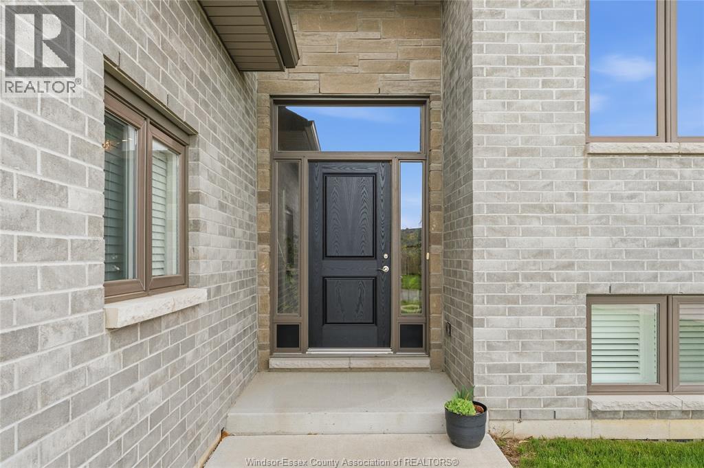 98 PETER AVENUE, Leamington, Ontario, N8H0E7 — Photo 4