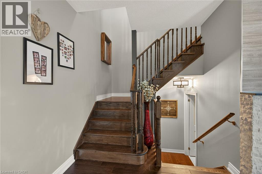 100 NARBONNE Crescent, Stoney Creek, Ontario, L8J0J6 — Photo 20