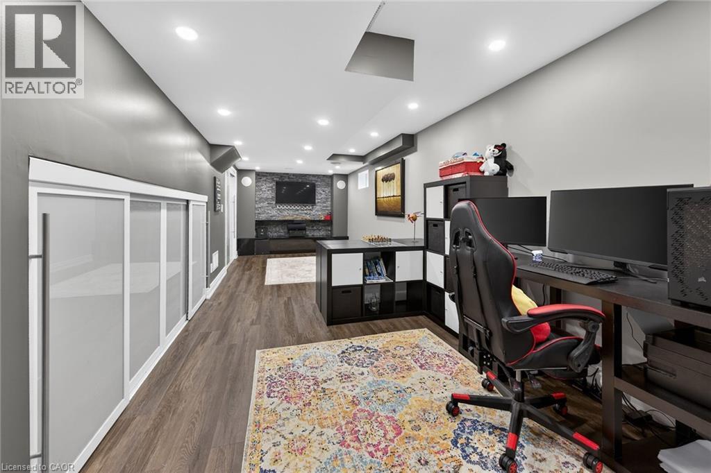100 NARBONNE Crescent, Stoney Creek, Ontario, L8J0J6 — Photo 35