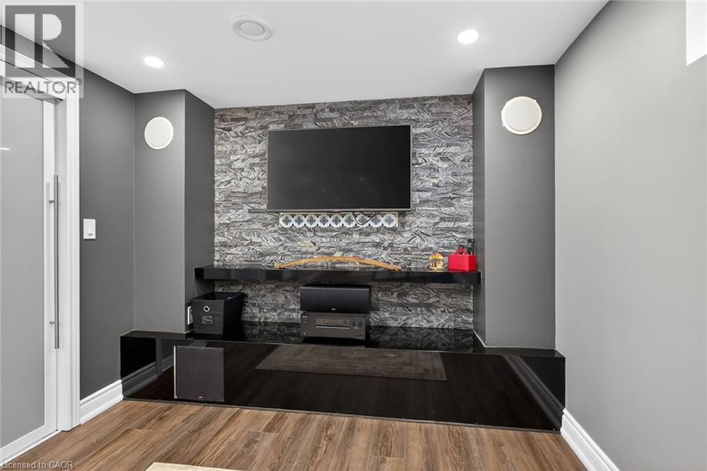 100 NARBONNE Crescent, Stoney Creek, Ontario, L8J0J6 — Photo 40