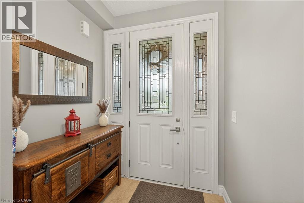 100 NARBONNE Crescent, Stoney Creek, Ontario, L8J0J6 — Photo 6