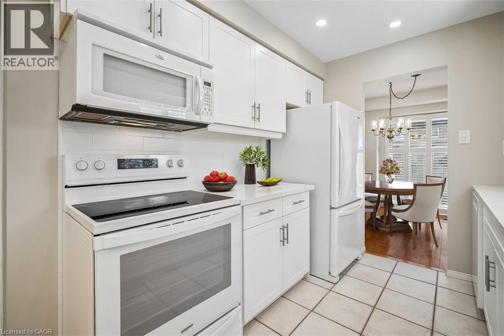 5255 LAKESHORE Road Unit# 30, Burlington, Ontario, L7L5X8 — Photo 9