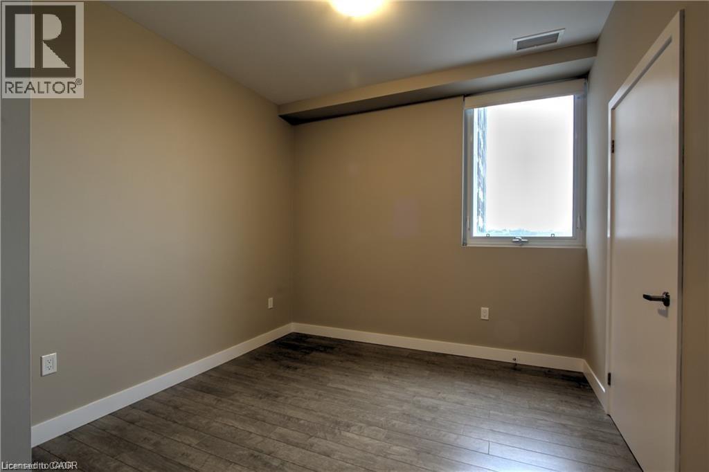 100 GARMENT Street Unit# 702, Kitchener, Ontario, N2G0C3 — Photo 18