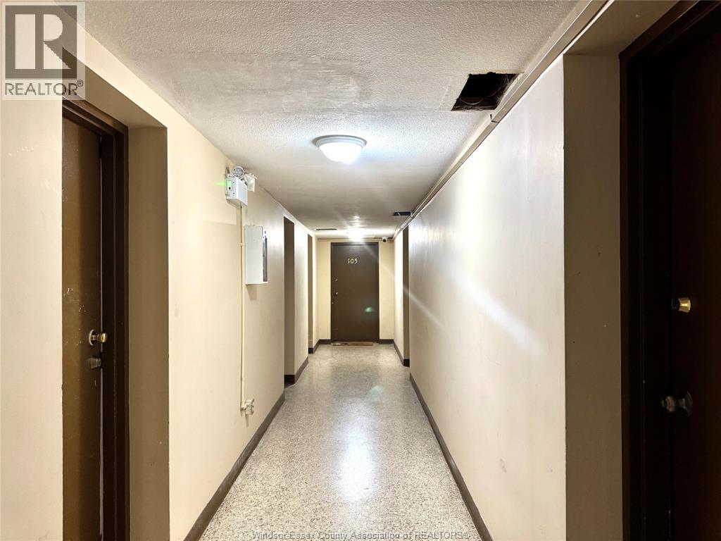 2035 UNIVERSITY AVENUE West Unit# 406, Windsor, Ontario, N9B1E1 — Photo 2