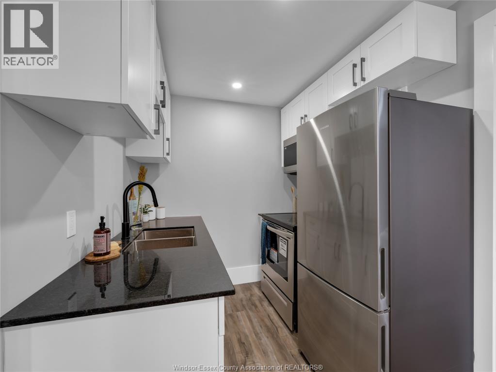 1766 University AVENUE Unit# 9, Windsor, Ontario, N9B1C4 — Photo 6
