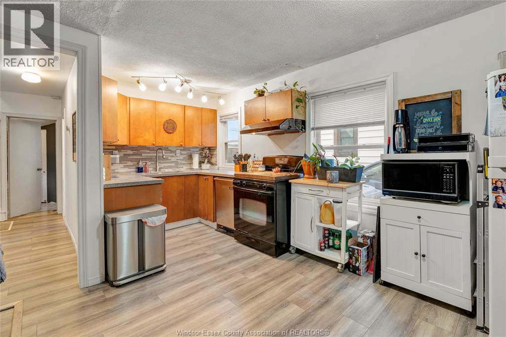 1260 OAK, Windsor, Ontario, N8X2B1 — Photo 11