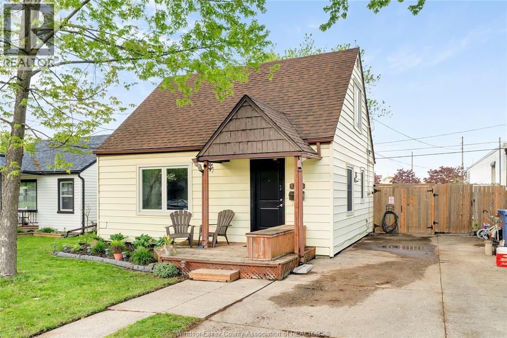1260 OAK, Windsor, Ontario, N8X2B1 — Photo 3