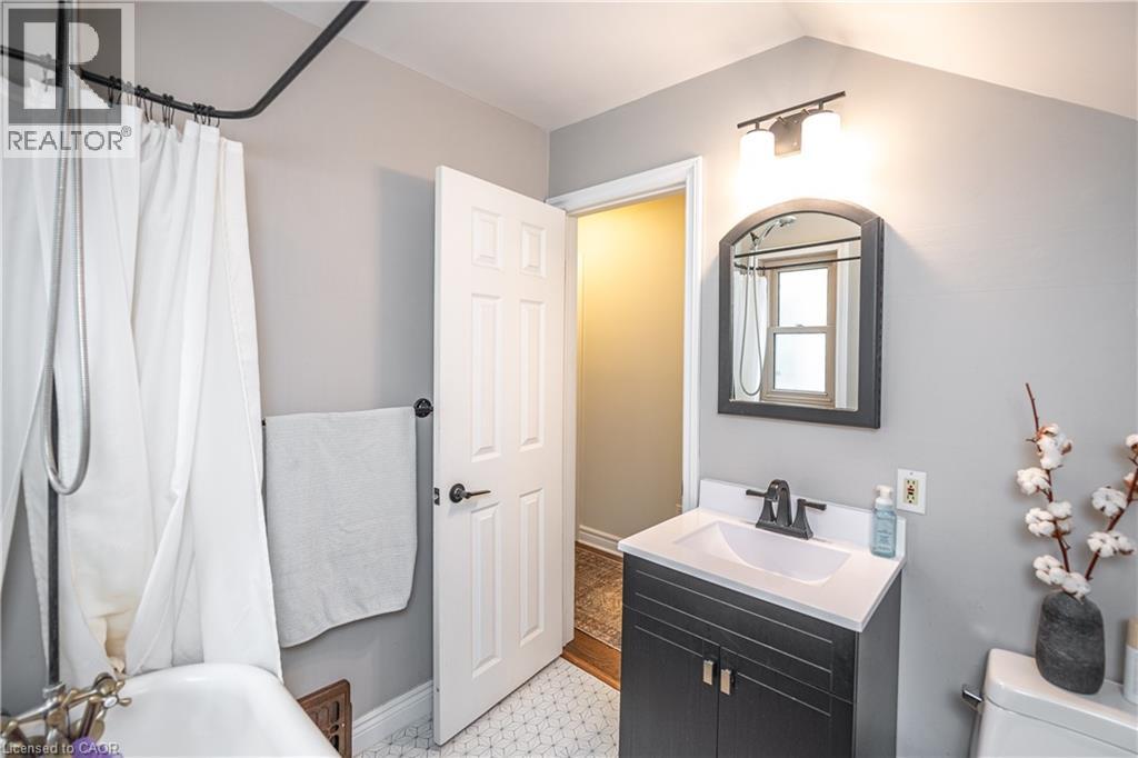 266 GRAHAM Avenue S, Hamilton, Ontario, L8K2M6 — Photo 26